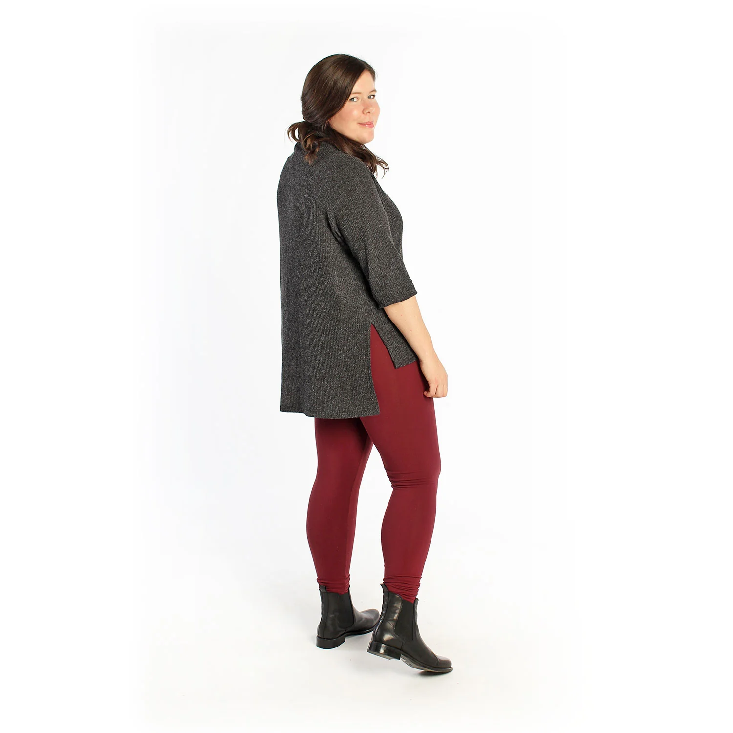 Elliot Sweater and Tee - Image 15